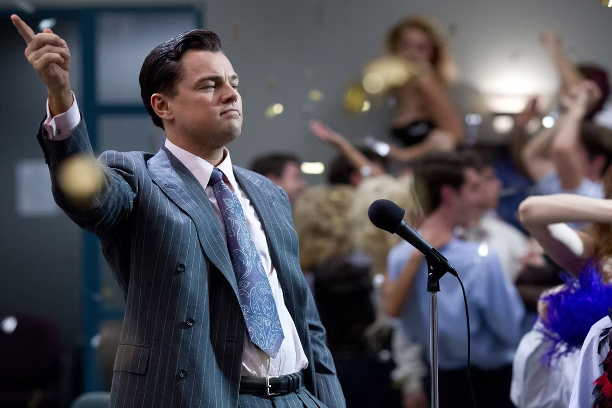 2c0cead_1648478082693-le-loup-de-wolf-street-critique-film-martin-scorsese-leonardo-dicaprio-metropo